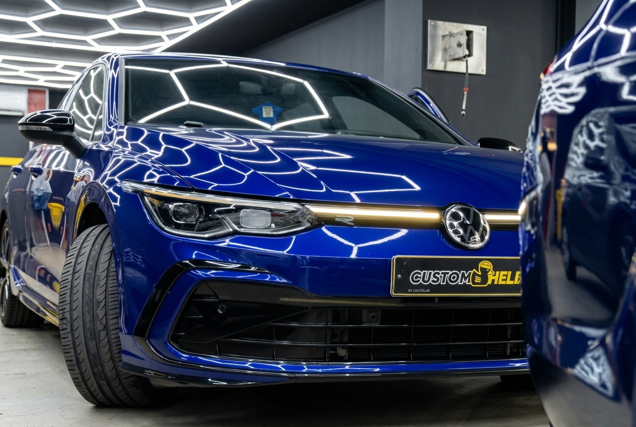 Фара Volkswagen Golf 8 R перед прогревом корпуса