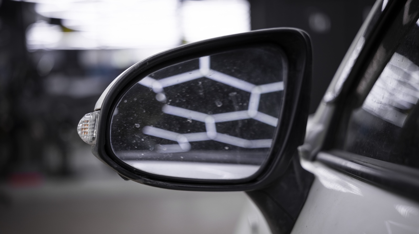установка контроля слепых зон в автомобиль