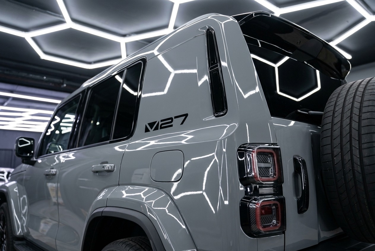 Угловатые элементы кузова iCar V27 перед оклейкой