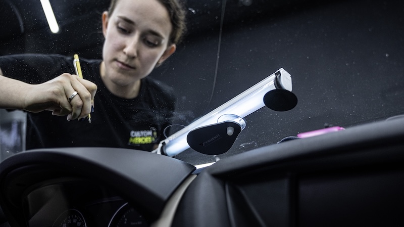 Финальная обработка скола на лобовом стекле BMW X1