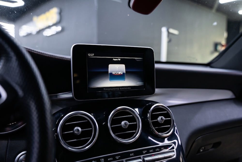 Штатная магнитола Mercedes GLC