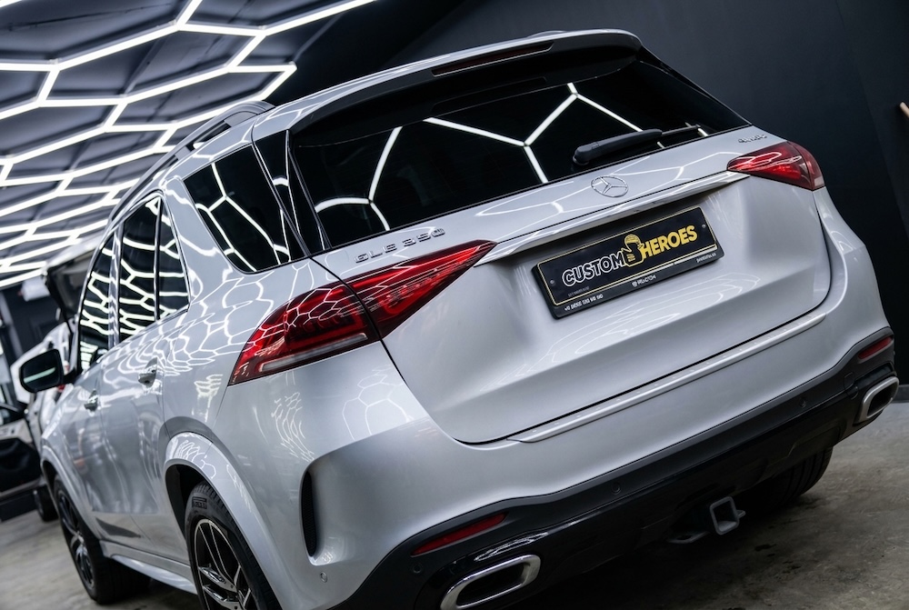 Mercedes-Benz GLE в установочном центре Custom Heroes