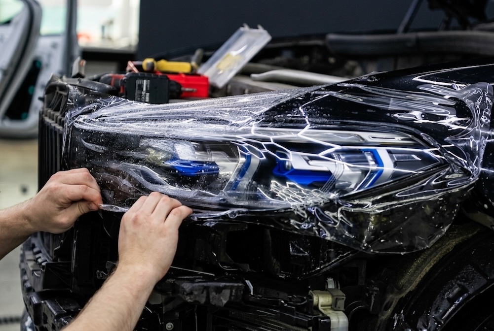 Герметизация фары BMW X7 после замены стекла
