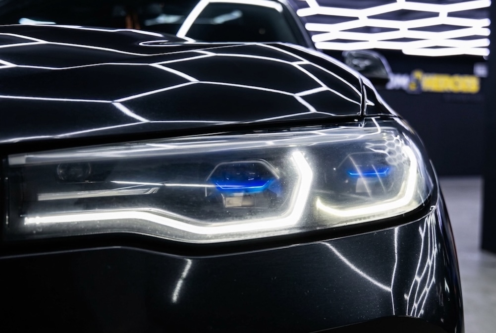 Помутневшая фара BMW X7 до замены стекла