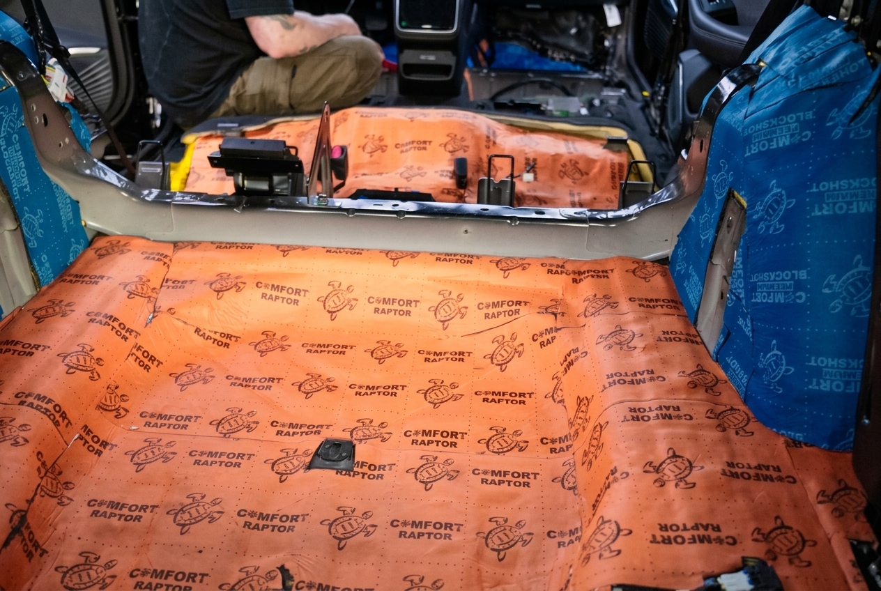 Geely Monjaro после полной шумоизоляции салона
