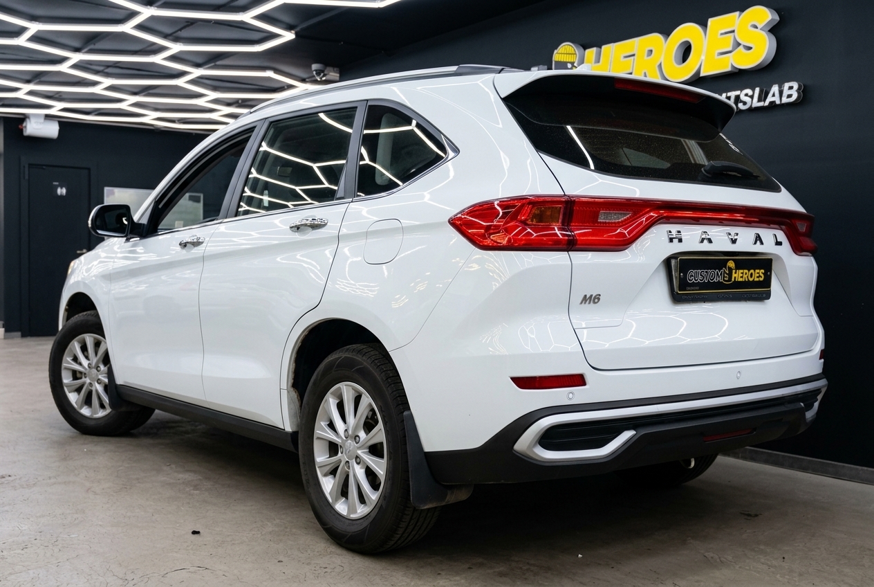 Заводской экран Haval M6 с крупными рамками