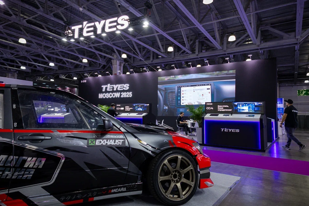 Стенд TEYES на выставке в Москве в 2025 году